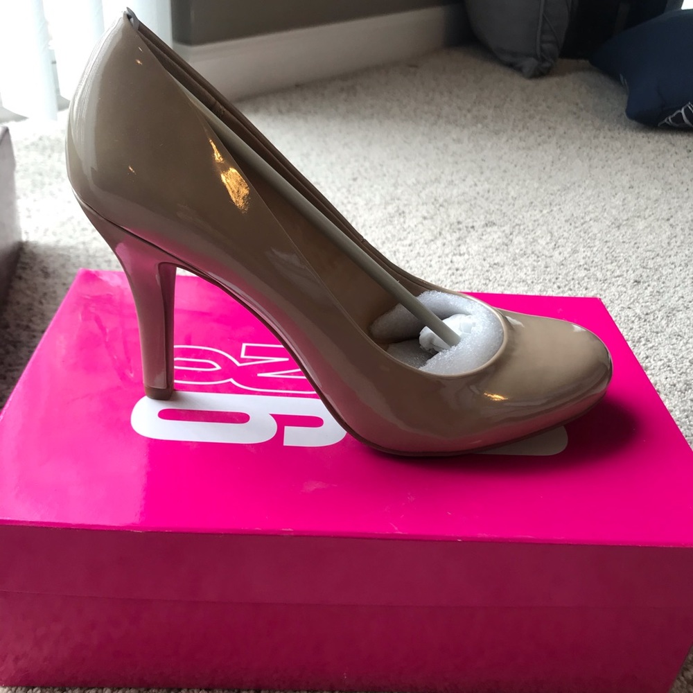 Nude Pumps - Brand New